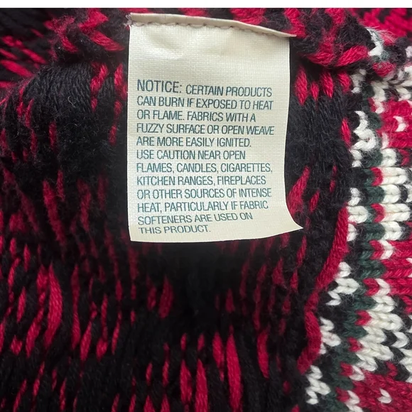 L.L. Bean Black and Red Knit Sweater - Picture 15 of 15